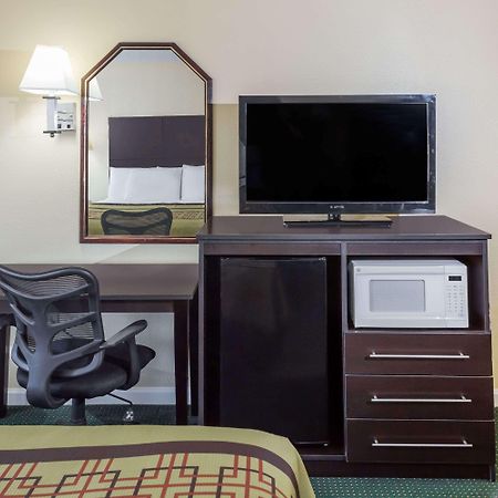 Days Inn By Wyndham Enterprise Eksteriør bilde