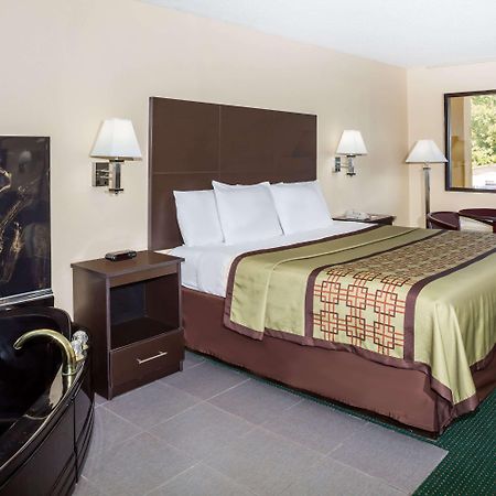 Days Inn By Wyndham Enterprise Eksteriør bilde